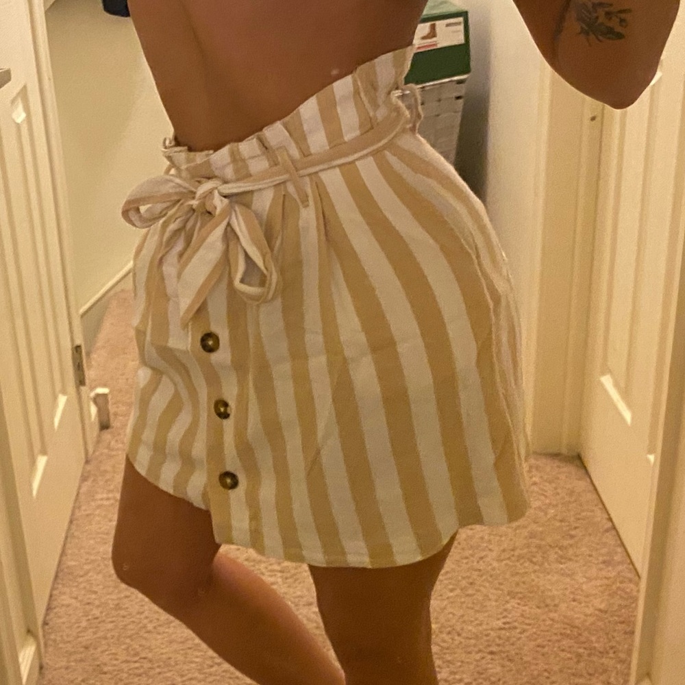 High Waisted Hollister Stripped Skirt